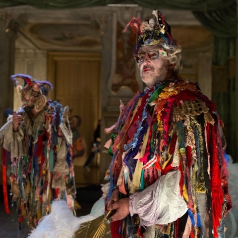 00_perf_101 -jovanotti_-sara-_costantini_-costume-tommaso-_ottomano